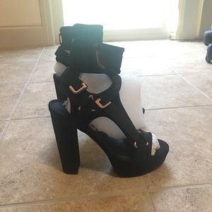 Liliana platform heels sz 9
